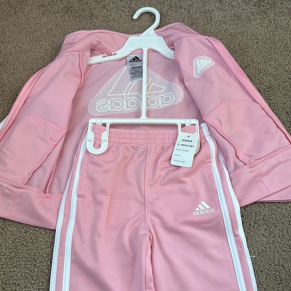 Toddler Girl Adidas Track Suit - Picture 3 of 4